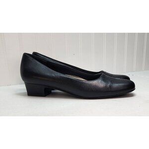 Trotters - Doris Black Leather Low Heel Pumps Size 9.5 N